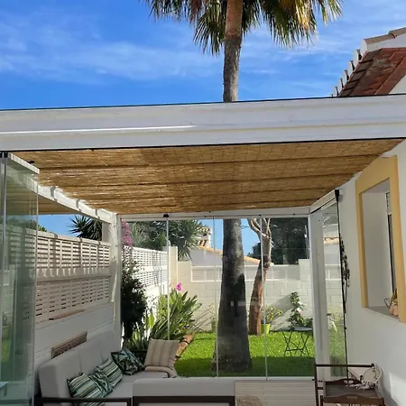 Precioso Independiente En Con Piscina Casa de Férias *