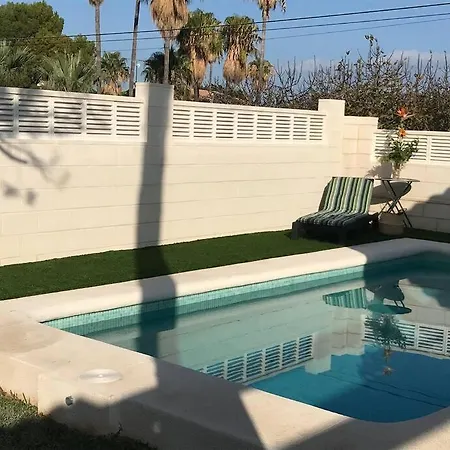 Precioso Independiente En Con Piscina Casa de Férias *