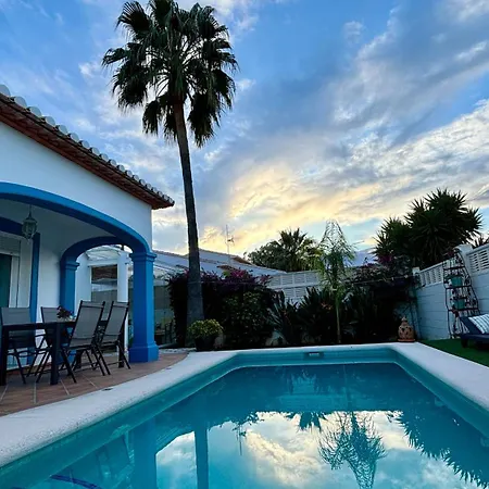 Casa de Férias Precioso Independiente En Con Piscina *