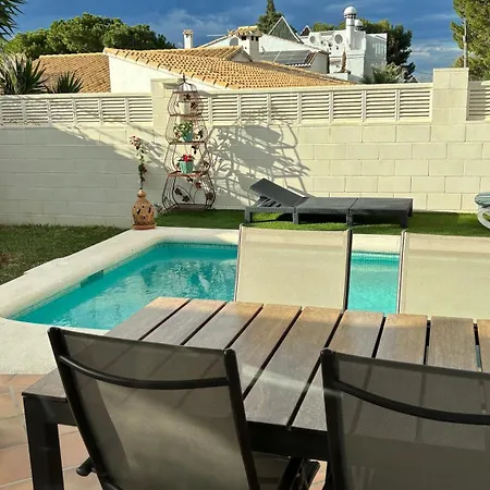 Precioso Independiente En Con Piscina Casa de Férias *
